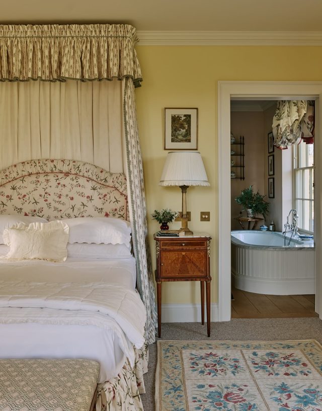 . Nothing nicer than lying in the bath, nattering to your loved one on the bed . Or lying in your bath quietly away from your loved one . There is still a bit of to-ing and fro-ing with this room, should or shouldn’t we add wallpaper . The sample is sitting on the mantelpiece for the client to look at as they fall asleep . I love knowing rooms evolve . 📸 @horwoodphoto .